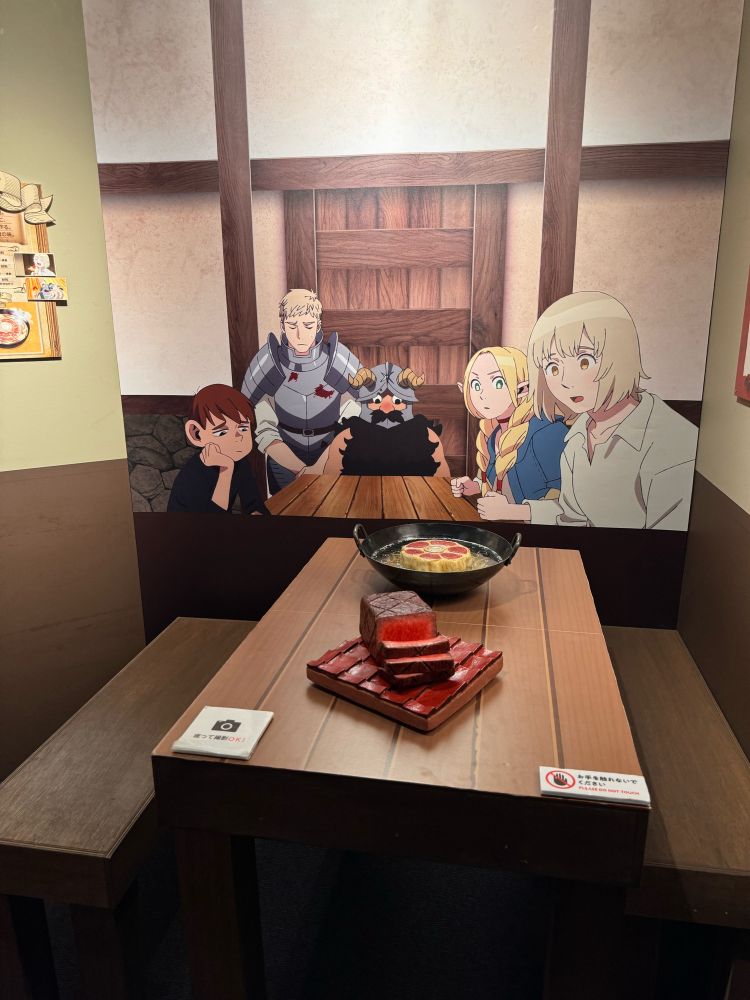 ダンジョン飯展のご飯の展示物