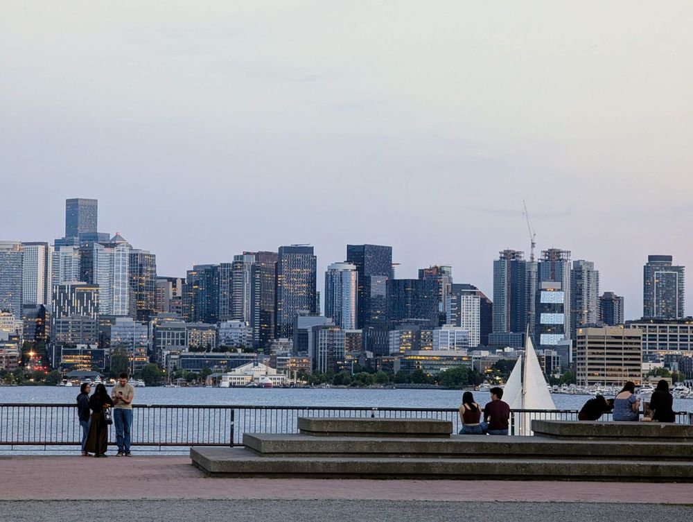 Image of Seattle's skyline from Gas Works Park