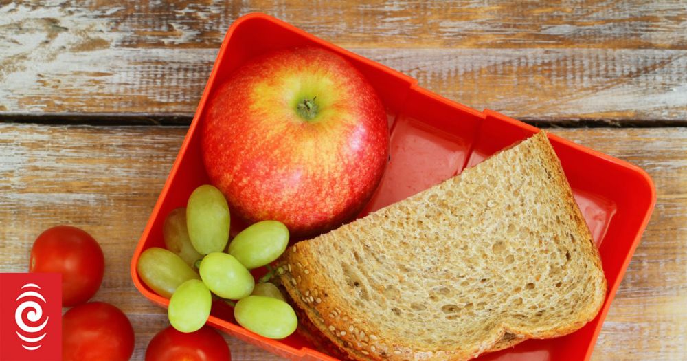 Free school lunches: Year 7 students and above to shift to alternative model