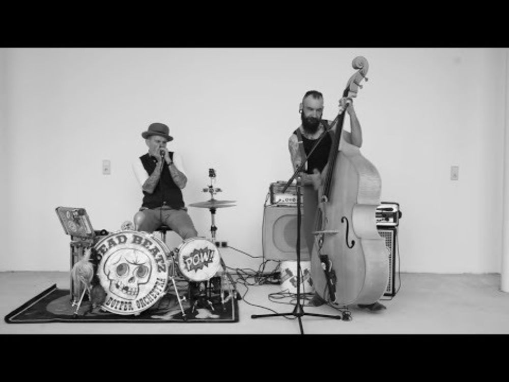 DeadBeatz - I am what I am (Official Music Video)