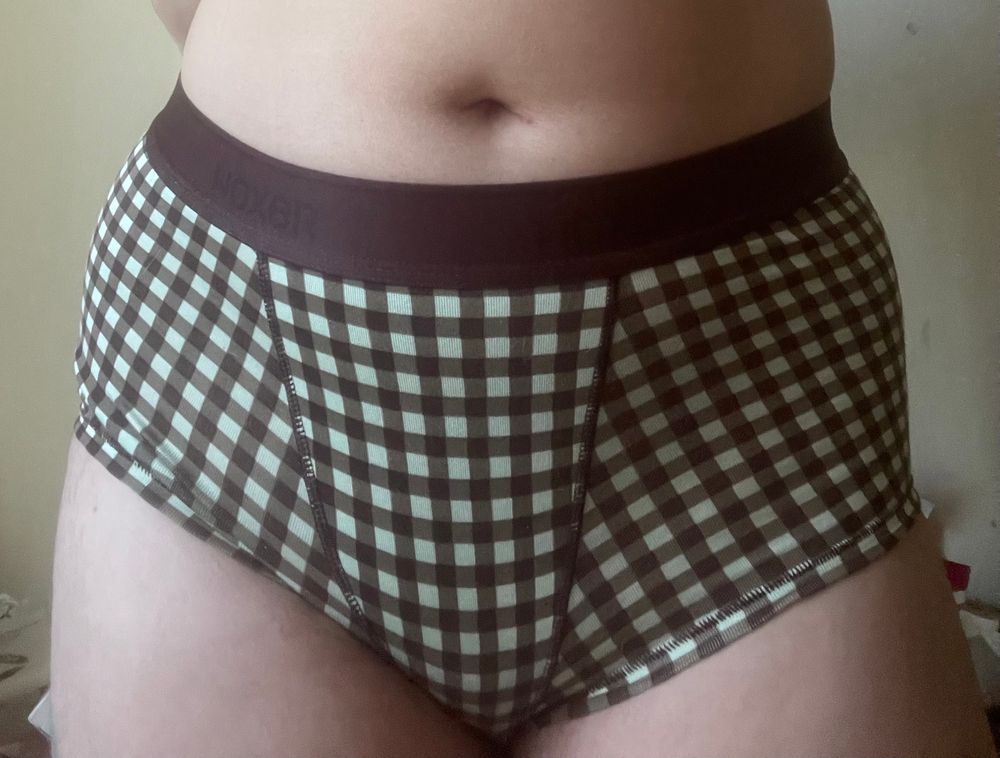 pennys waist and hips showing off her new chocolate and mint panties