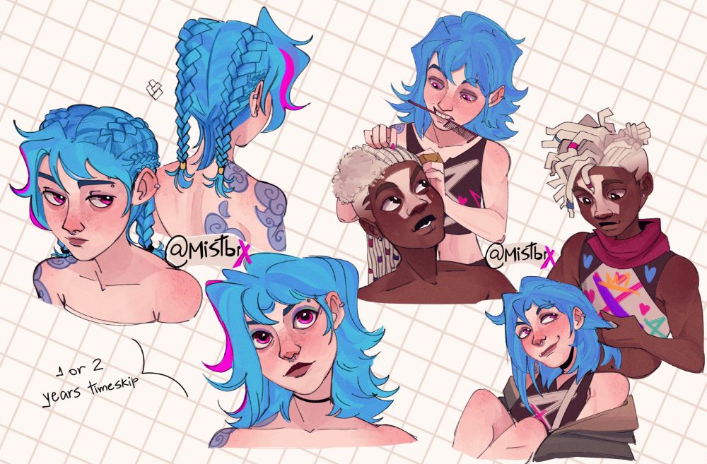 [ENG] On left to center we have 3 bust design of Jinx with sholder lenght hair, a bit of wavy uneven bangs, mixing a little of AU Powder's and Isha's hair designs. On a couple of them she's using double braids that start off on the scalp, with adition of thinner double braids on the side, Ekko's touch. On the bottom reads "1 or 2 years timeskip". On right to center, a drawing of Jinx holding a thin hairbrush on her teeth while she does Ekko's braids, and another of Ekko about to braid Jinx's. End alt text, portuguese next.
[PORT] [PT] Da esquerda para o centro temos três desenhos de busto de Jinx com cabelo na altura dos ombros, franja um pouco ondulada e irregular, misturando um pouco dos desenhos de cabelo de AU Powder e Isha. Em algumas delas ela está usando tranças duplas que começam no couro cabeludo, com adição de tranças duplas mais finas nas laterais, toque de Ekko. Na parte inferior está escrito "1 ou 2 anos de timeskip". Da direita para o centro, um desenho de Jinx segurando um pente fino nos dentes enquanto faz as tranças de Ekko, e outro de Ekko prestes a trançar o cabelo de Jinx.