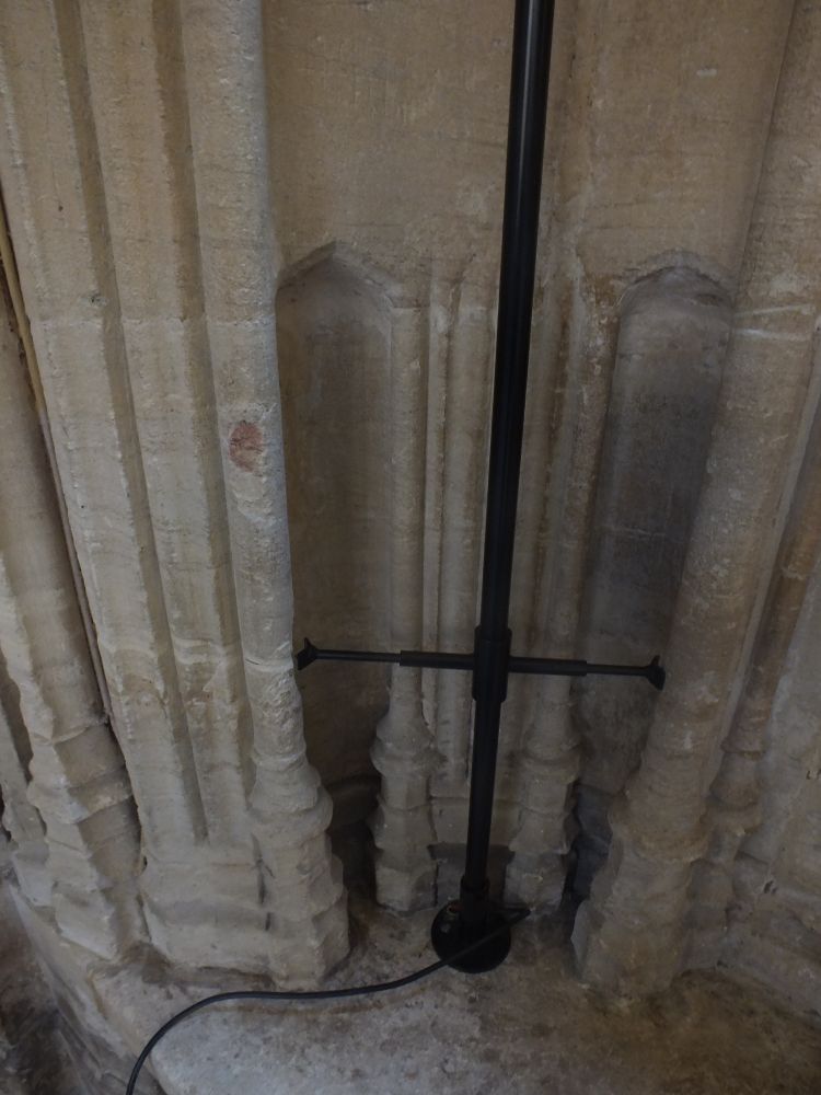 SE bay with mortar removed showing original complicated bowtell and casement mouldings as contracted from Richard Winchcombe 4 August 1430.