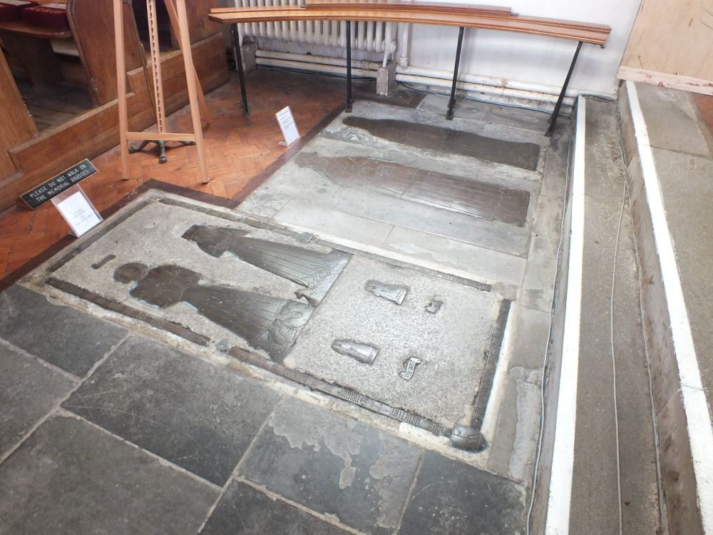 In-situ from SE. In foreground is the brass to William and Agnes Midwinter from a century later.