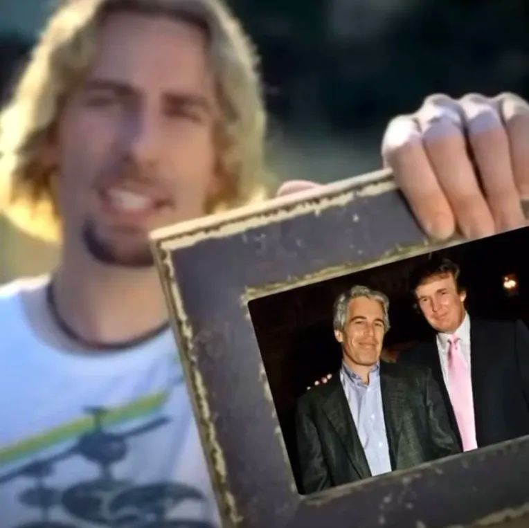 Nickelback's Chad Kroeger showing you his 'graph: it's Trump and his buddy Jeff.