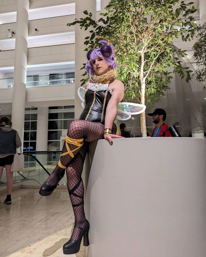 Darkstalkers Q-Bee in FF7 Honeybee Inn Cosplay, Combo Breaker 2024