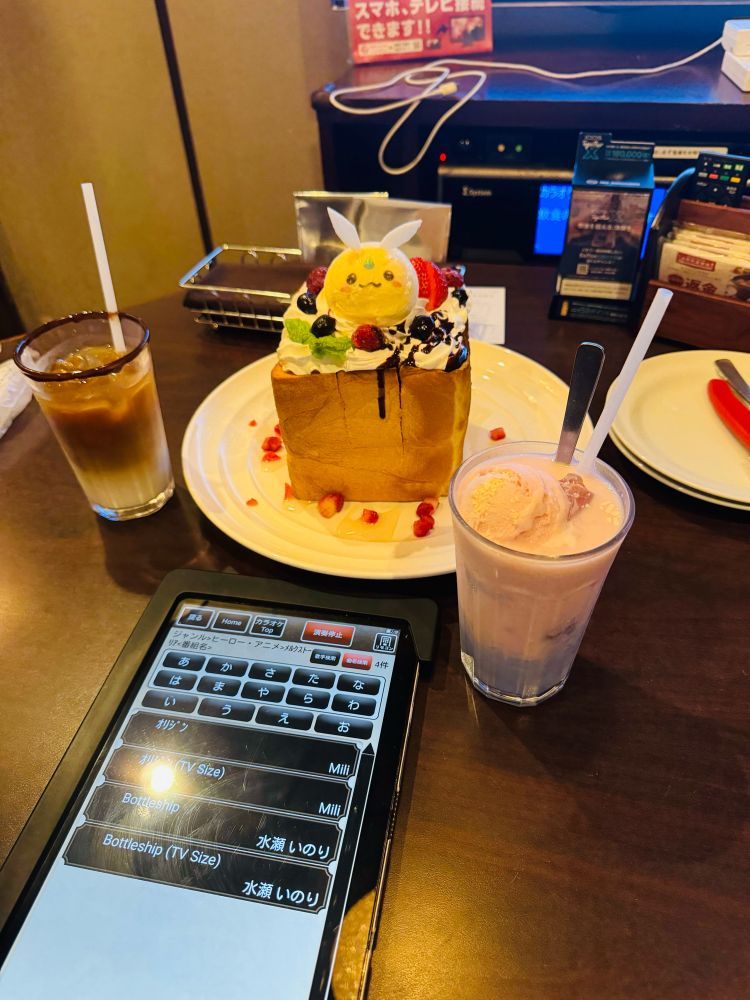 トトトー！！！（≧ｖ≦●）♪
見た目の割に軽い気がした(*´ч`*)
2人で行きましたが、2/3をいただきました(๑•̀ㅂ•́)و✧
10分くらいで食べ終わりました╰(･ิㅂ･ิ)╯