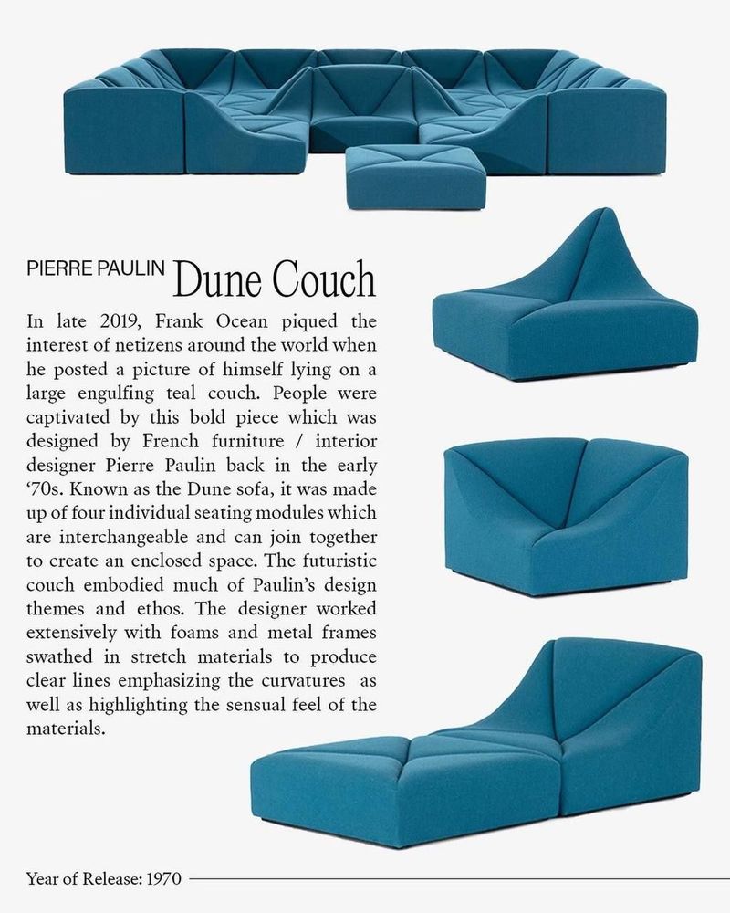Dune Couch
by Pierre Paulin