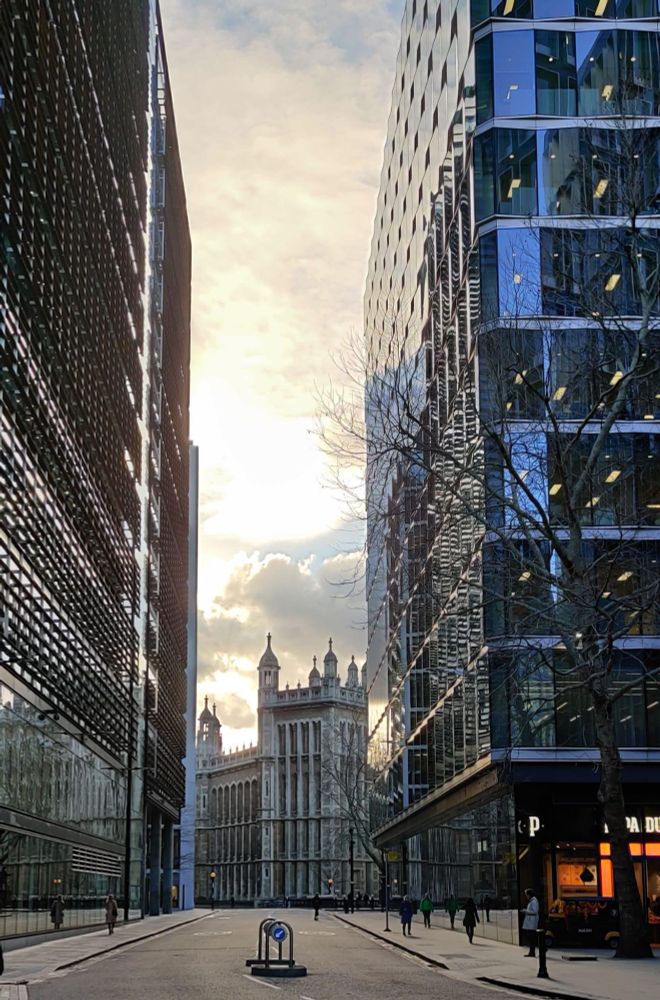 London - The architectural contrast is incredible