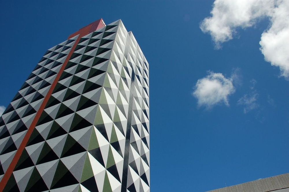 Mind bending architecture by Brazilian architect Fernando Peixoto