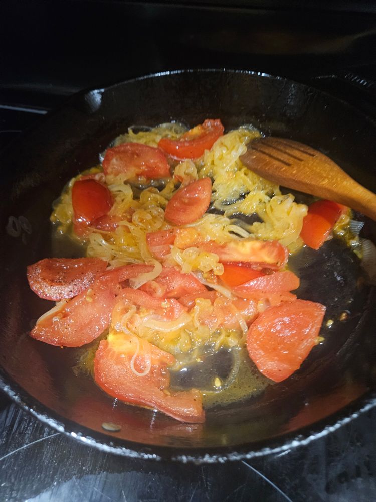 Onions & tomatoes in olive oil 