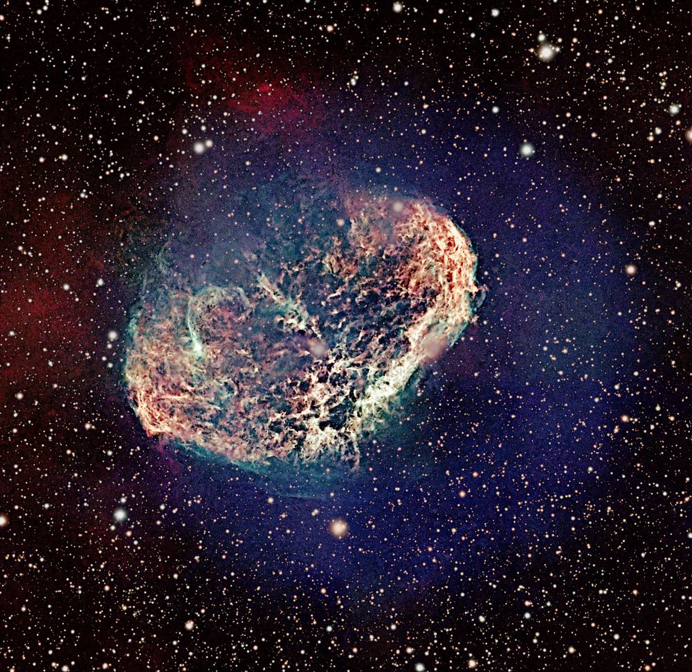 Backyard picture of the crescent nebula. 60 3 minute frames stacked together.