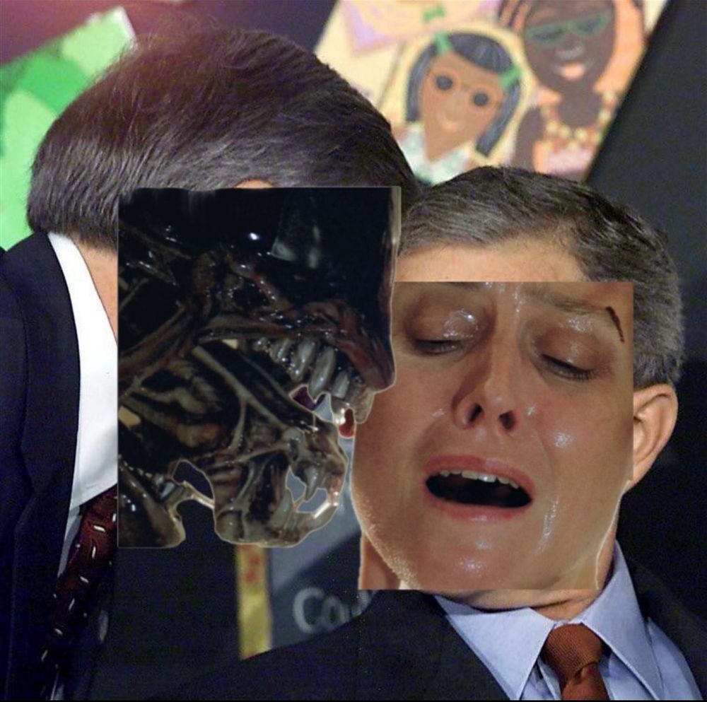 The “a second plane” George w bush meme but the faces are swapped with the alien and ripley too close meme 