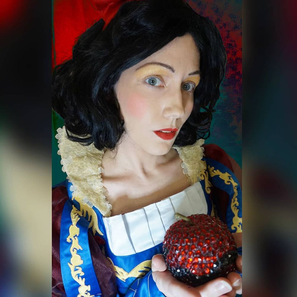 Snow White cosplay based on Disney doll time-period accurate.
Cosplay by Tifaia
Photo by Tifaia