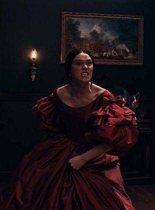 La même dans une image du film (sans le tatouage ici)