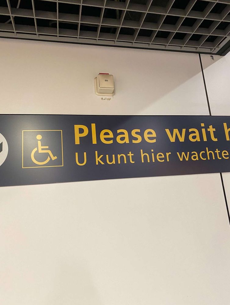 Please wait U kunt hier wachte