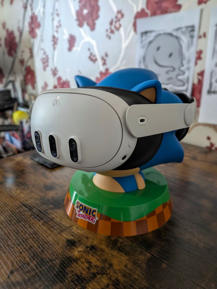 Sonic the hedgehog bust, wearing a Quest 3.