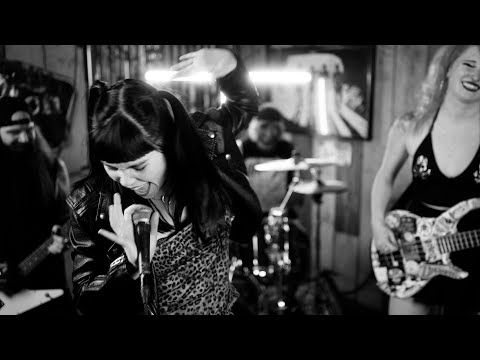 Taylor More Swiftly - Shake It Off [Cover]