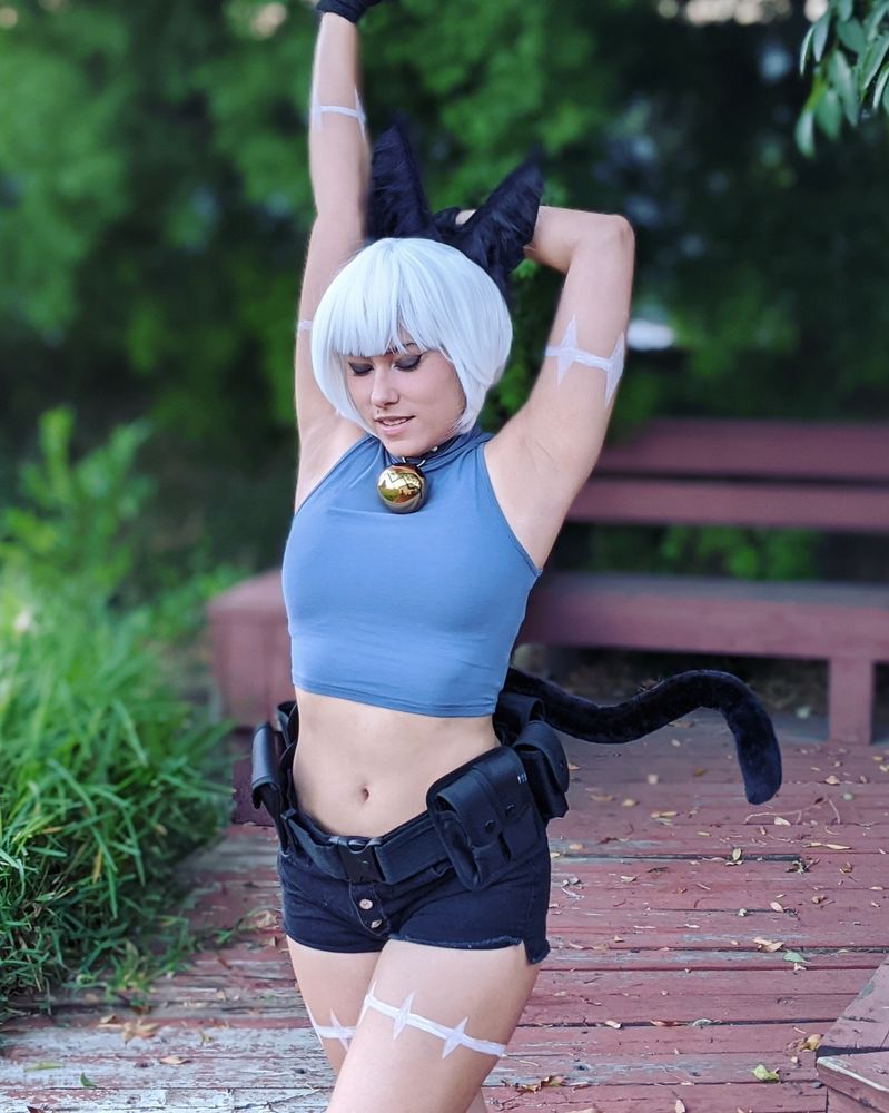 JuJu cosplaying as Ms.Fortune from the videogame Skullgirls
