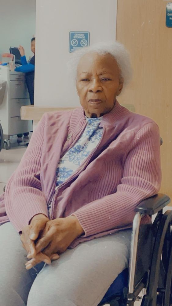 My regal grandma Remell Green. RIP 💔