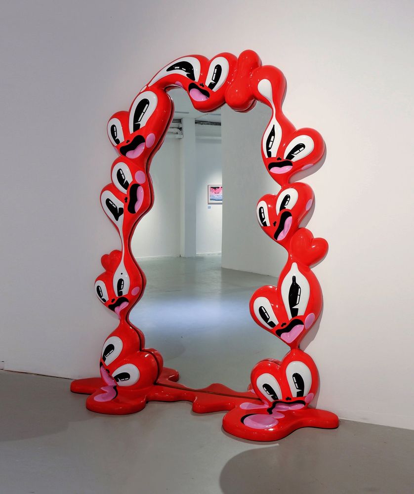 Heart mirror made by Hattie Stewart

 http://instagram.com/hattiestewart