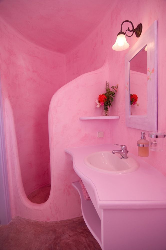 Windmill Villas' bathroom in Santorini, Greece 🌸