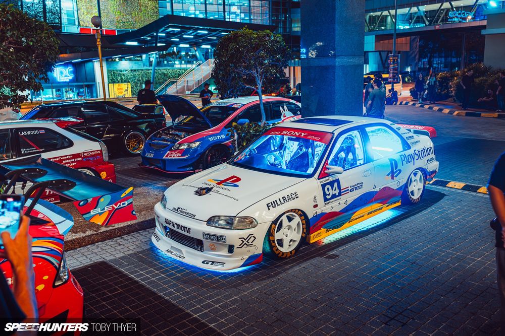 Picture of a few Modified Honda Civics
