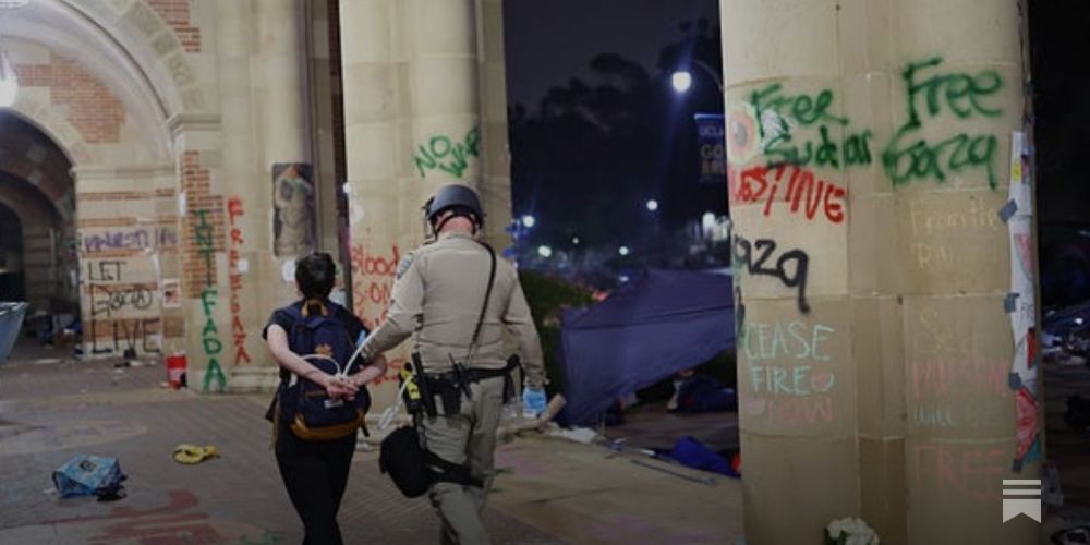 Claims That Student Protestors Are Chanting 'Death to America' Are Bullshit