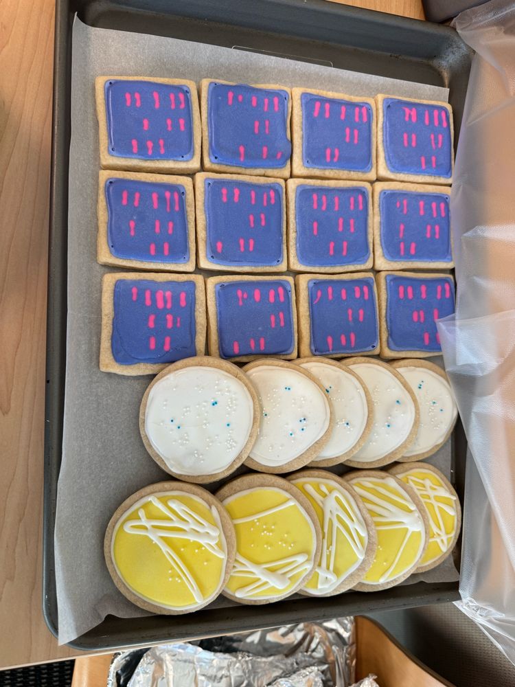 DNA electrophoresis and agar plate cookies