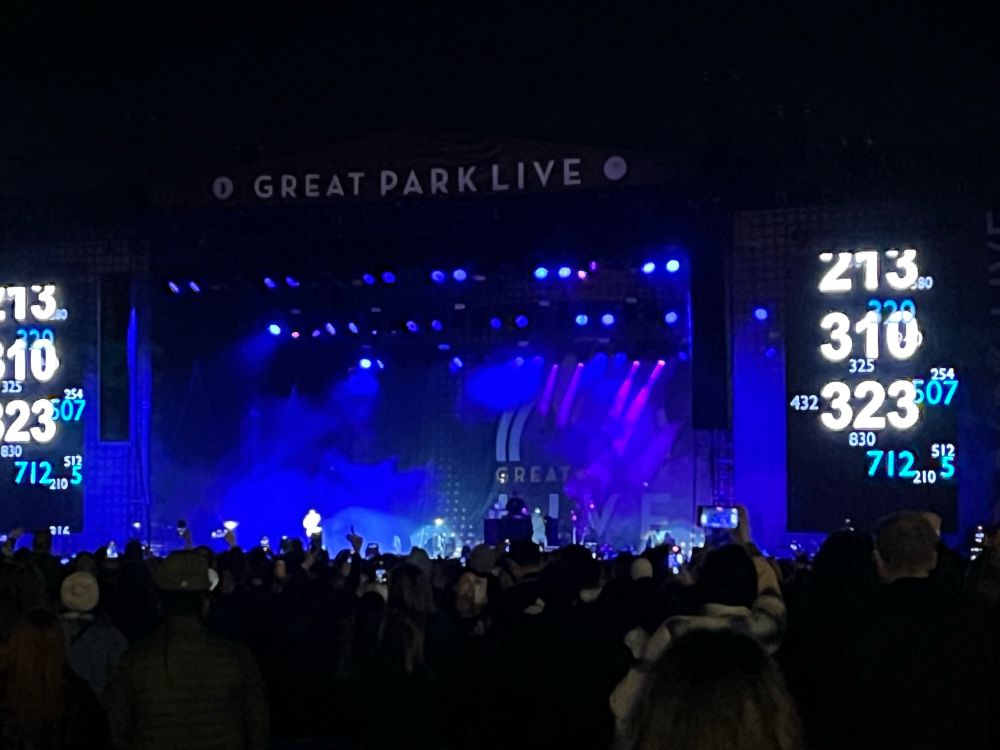 Ludacris performing “area codes” in Irvine, CA