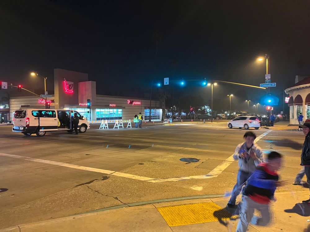 An intersection in Pasadena, CA