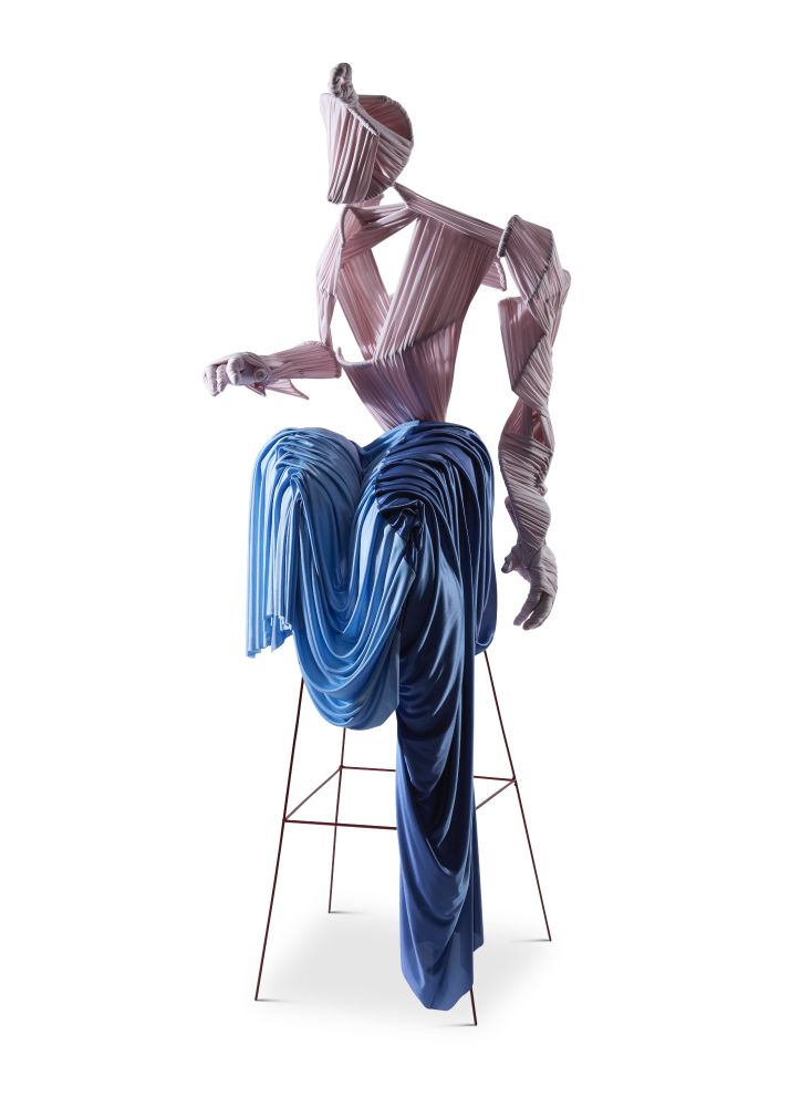 Richard Malone, ‘A statue in a way / part of a conversation (rest, conflict, reticence)’ 2024. Mild steel, spray paint, plyboard, canvas, cotton thread, recycled polyester jersey, primer, hand sewn and draped, 190 x 80 x 80cm. Image courtesy of the artist.