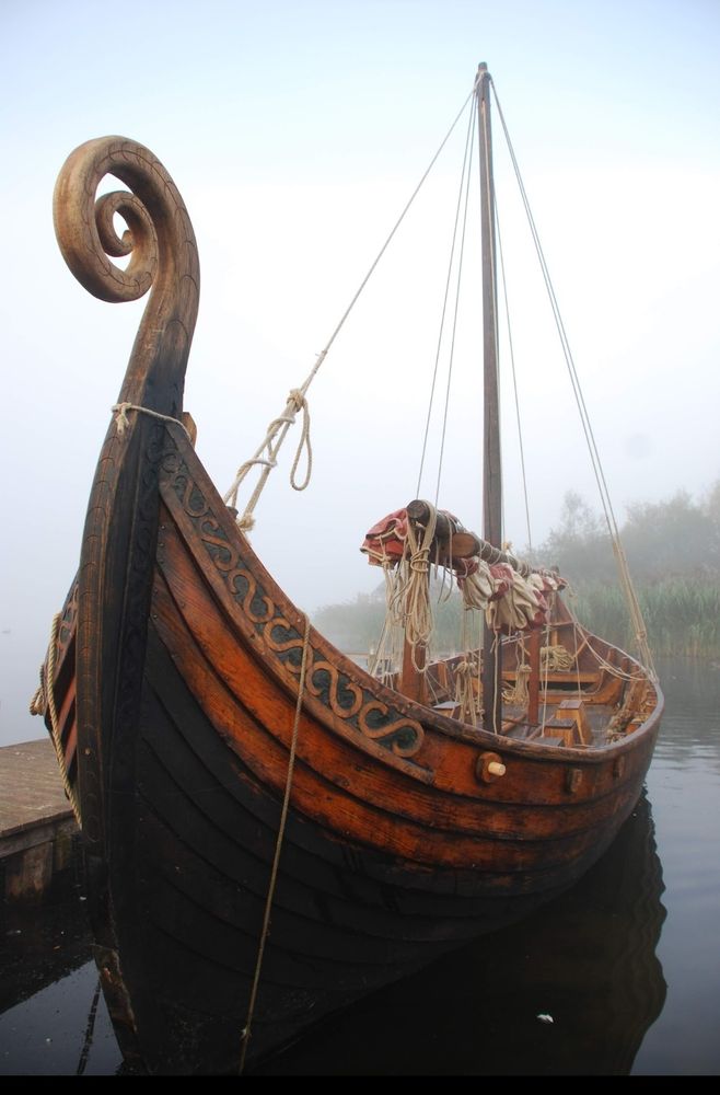 The Bear (part of Regia Anglorum's fleet) at Llangors