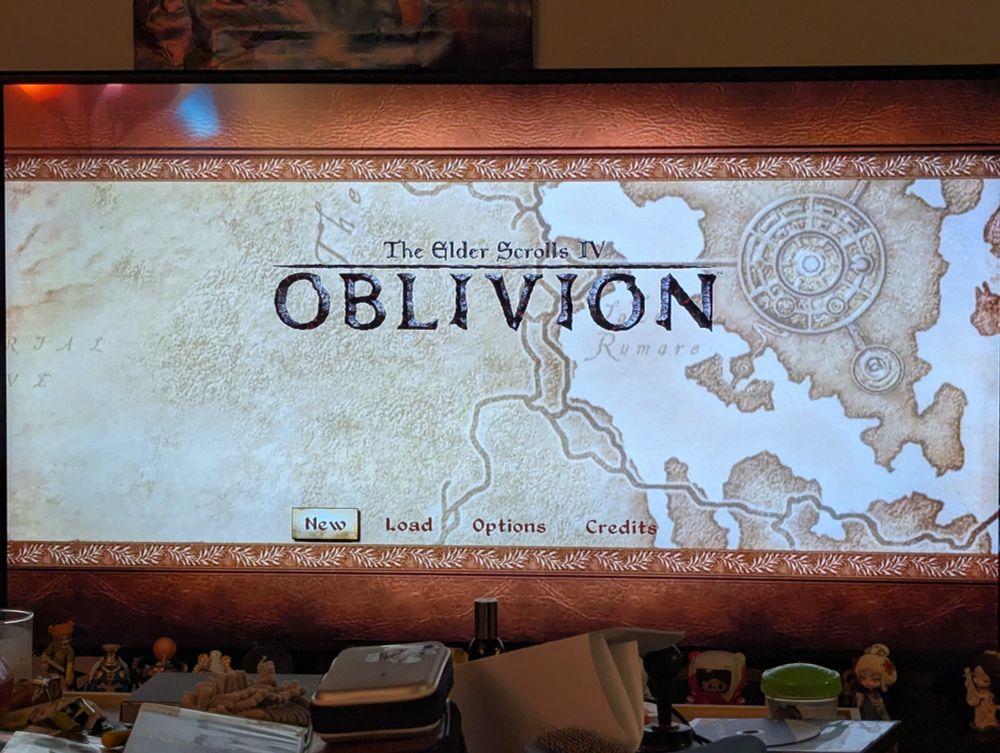 A photo of the title screen if The Elder Scrolls IV: Oblivion on Xbox 360. 
