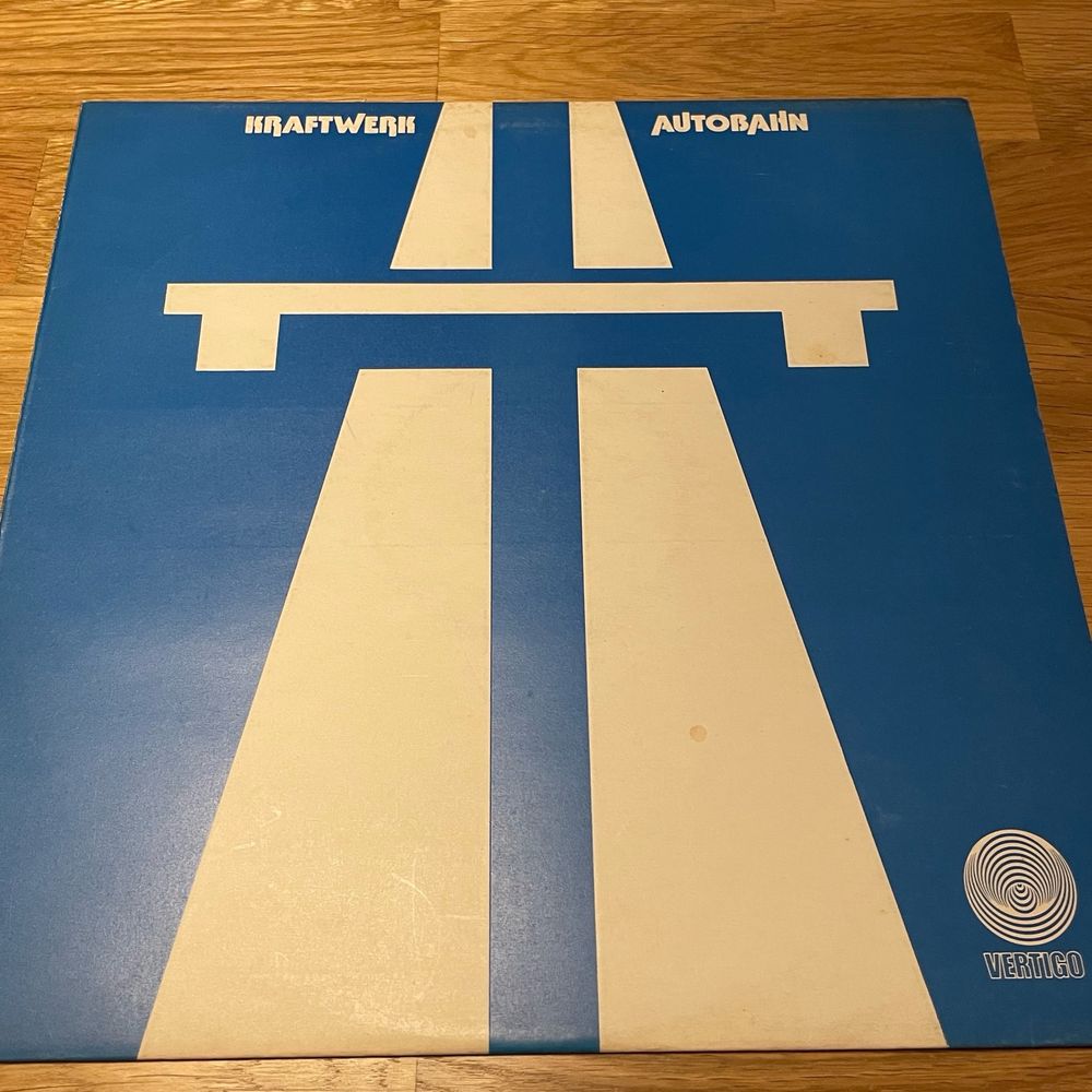 Kraftwerk - Autobahn LP cover