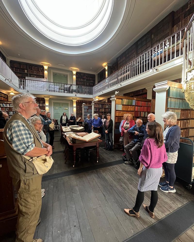 A tour in an historic library 
