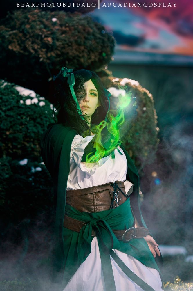 Arcadian cosplay as Calianna from Critical Role, featuring her green dragon magic