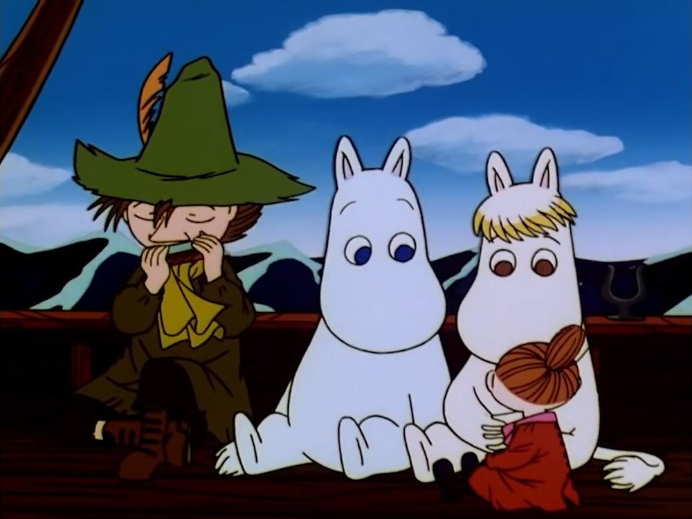 Same scene except Moomin and Snorkmaiden are looking at Little My who is watching in their direction too. 