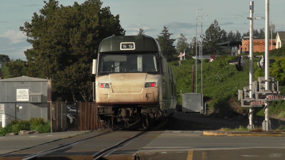 Amtrak Cascades Talgo trainset leaving Edmonds station