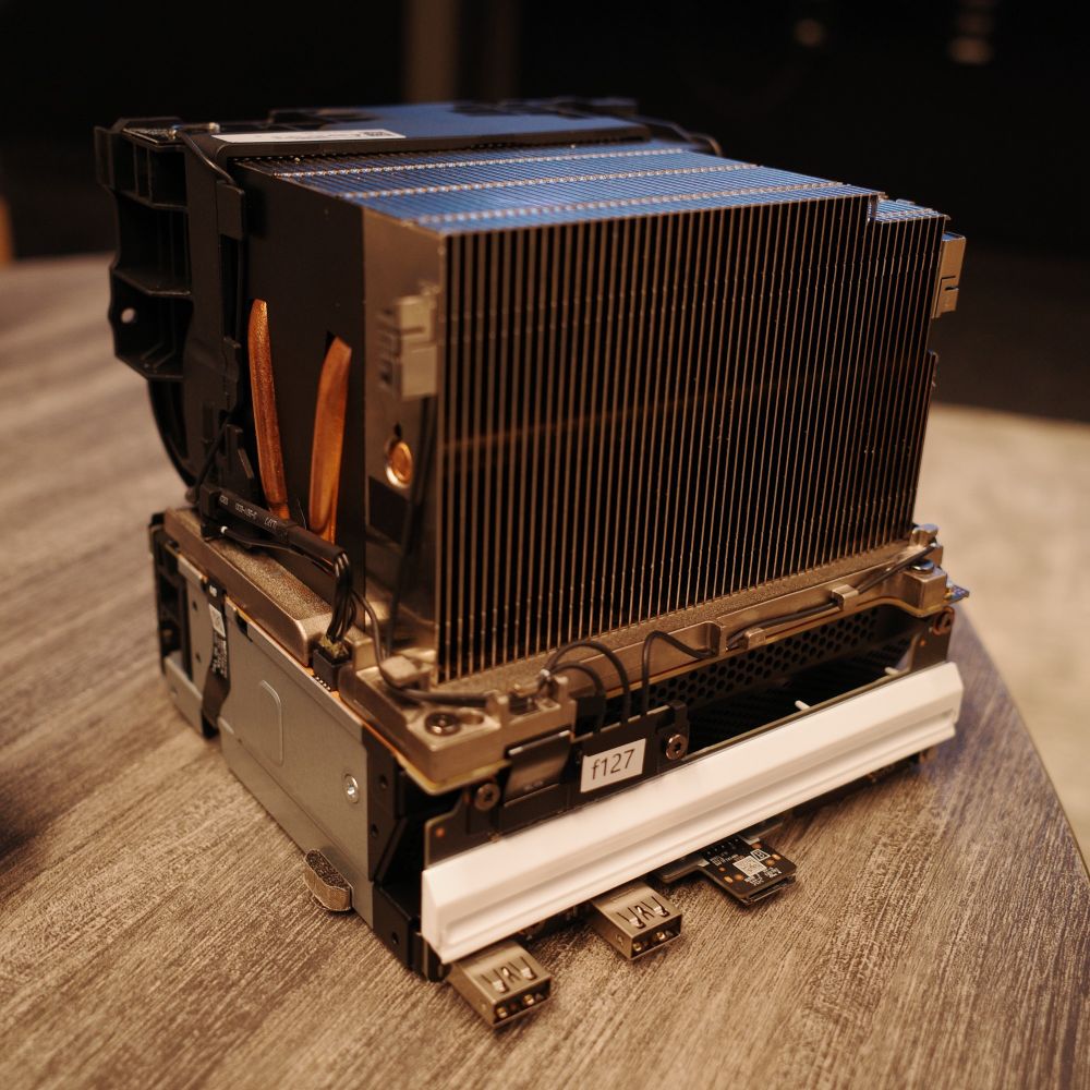 Photo of the new Steam Machine's internals.