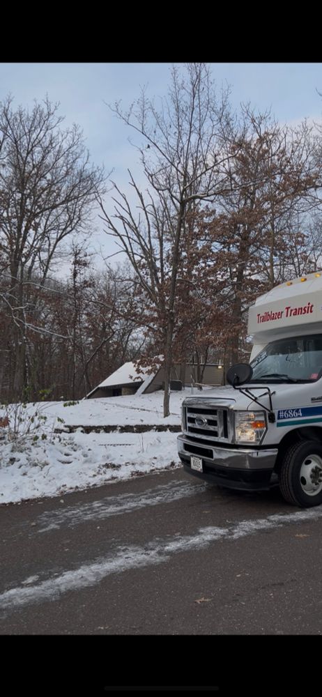 Trailblazer Transit bus at Lake Maria State Park trailhead
