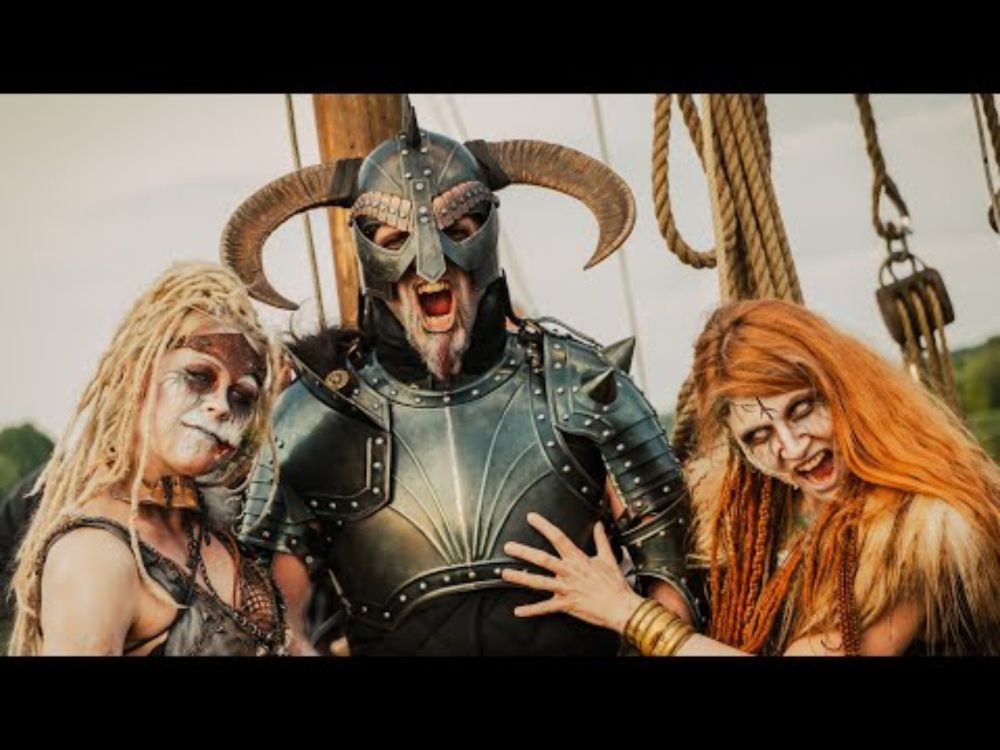 FEUERSCHWANZ - Untot Im Drachenboot (Official Video) | Napalm Records