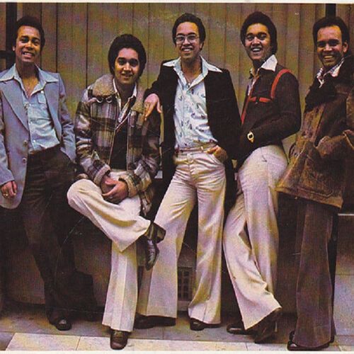 Now Playing on The Source:Smooth Jazz Radio: The Brothers Feat. Mark Whitfield - Givin' You All My Love (Radio Edit). Tune in at https://www.thesourcesmoothjazzradio.com/ and listen now!