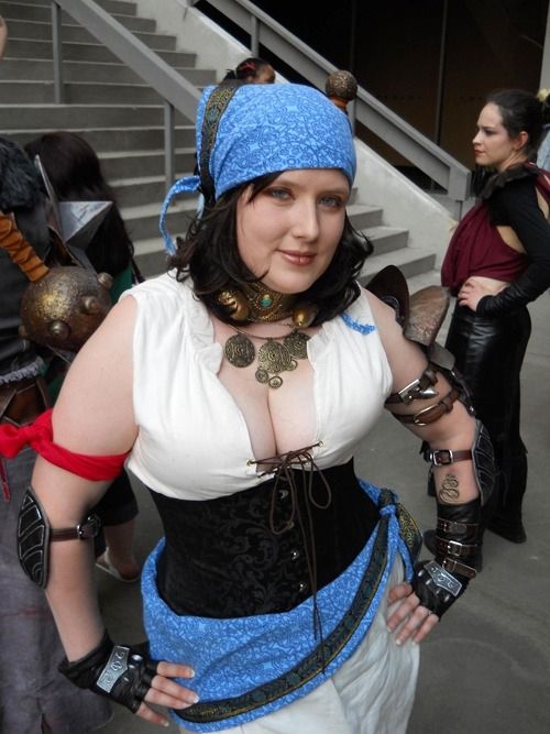 Any as Isabela from Dragon Age, in cosplay.