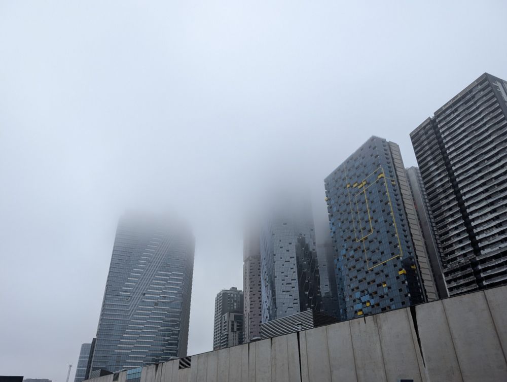 Foggy Melbourne morning 