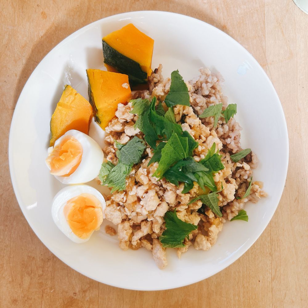 鶏胸肉の和風ガパオライスっぽいもの