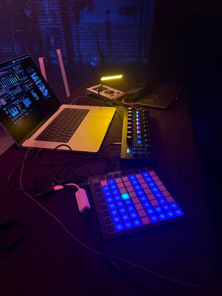 Tom Hall’s MacBook Pro running Max — an entire audio visual experience. Wild stuff.