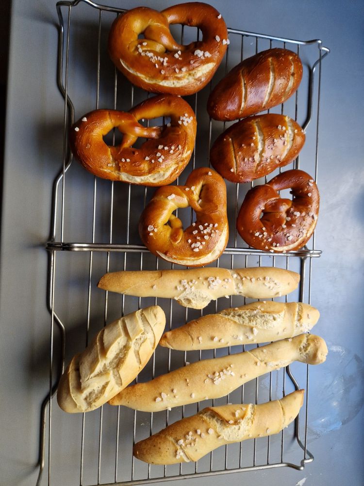 Diverses sebstgebackenes Gebäck.