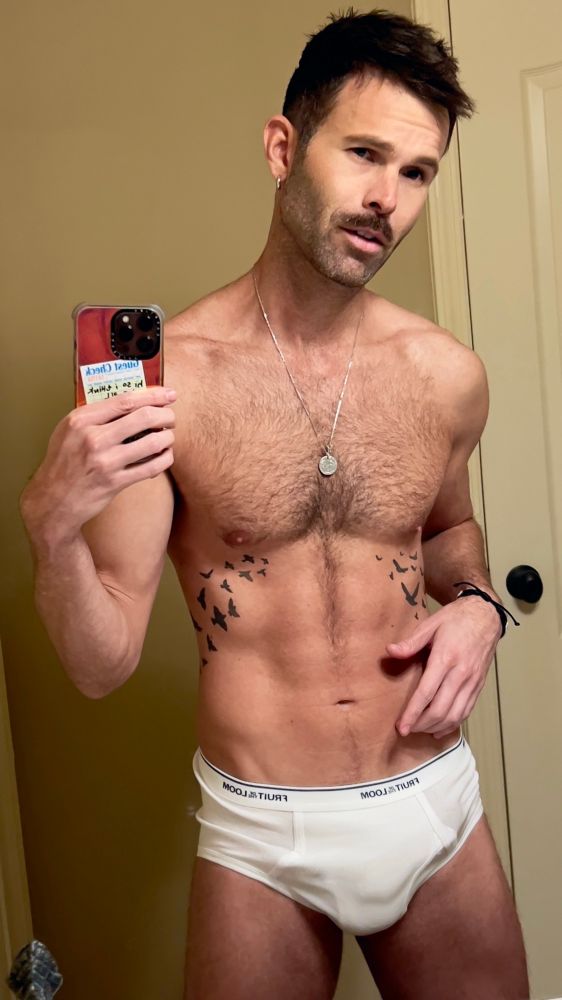 Kingofflop surprised to find out he’s missed a weekly tribute to a gay cult classic… standard white briefs. He does his best to pose like the men on the boxes in the macys catalogue who served as his gay awakening. 