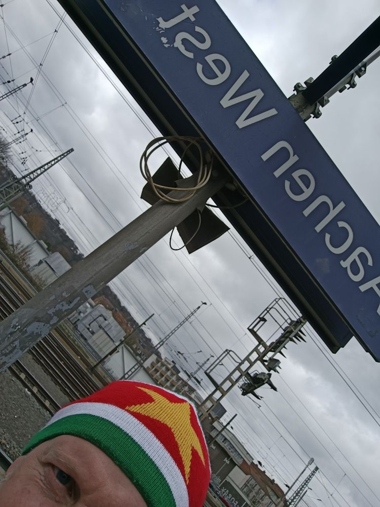 Bordje stadion Aachen West in spiegelbeeld 
